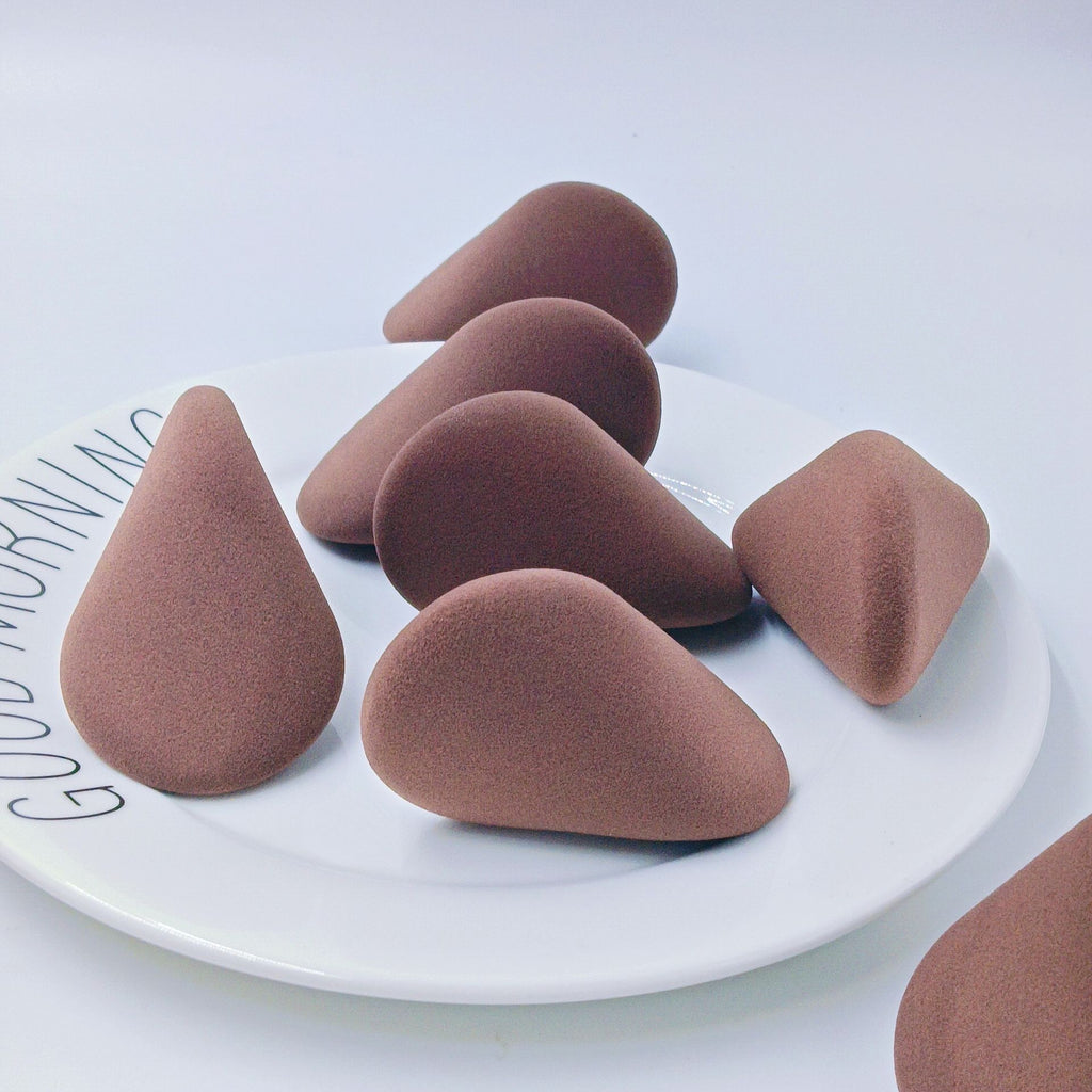 Irregular non-latex makeup sponge that expands when soaked in water (triple fold)