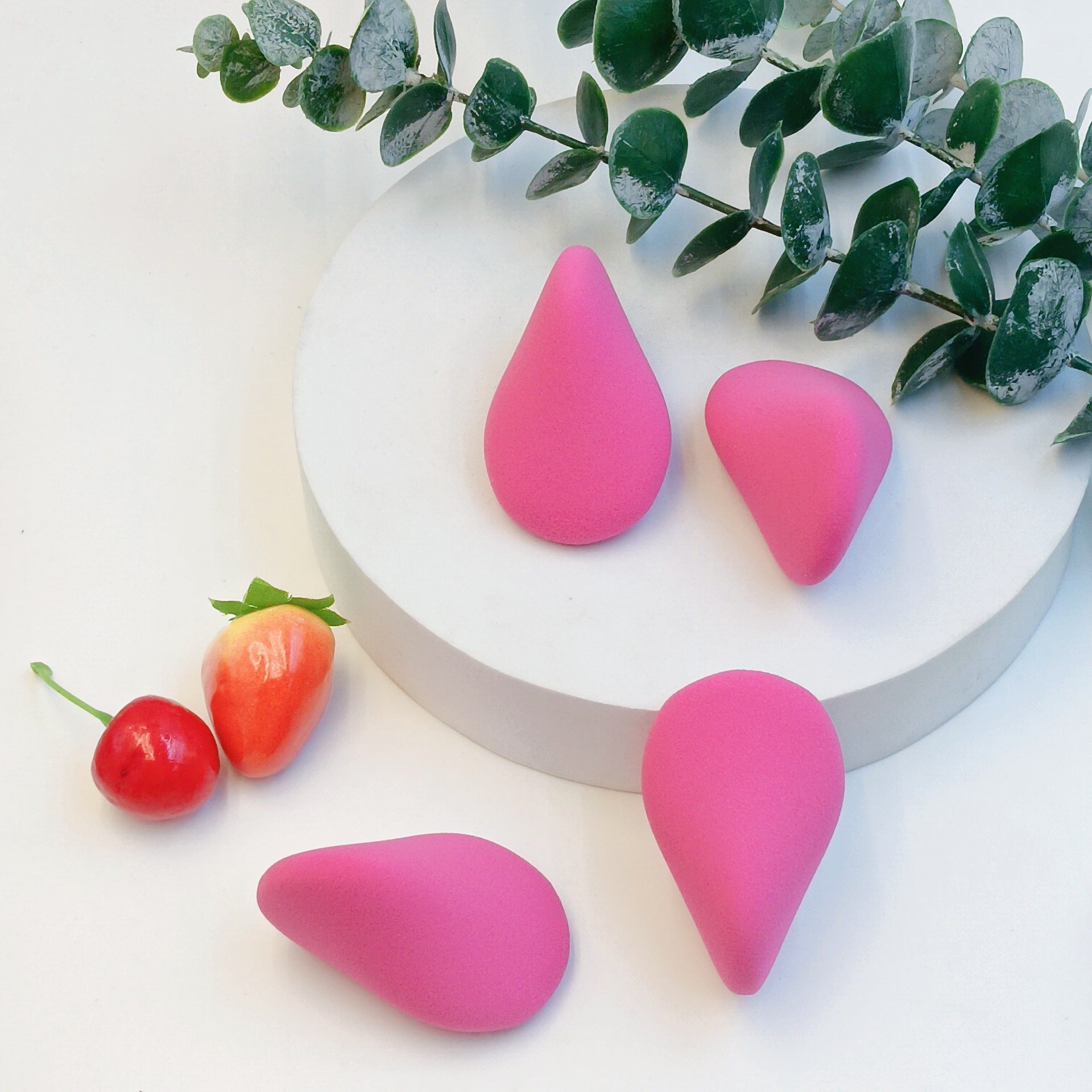 Four-fold beauty blender, expands when soaked in water