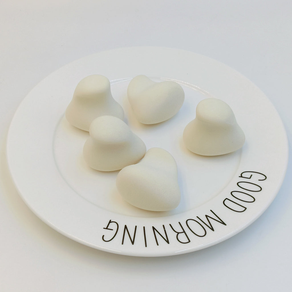 Stamp Makeup Sponge, Alien-shaped Makeup Sponge that Grows Larger When Soaked in Water