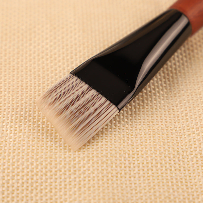 Angled flat-head blade foundation brush