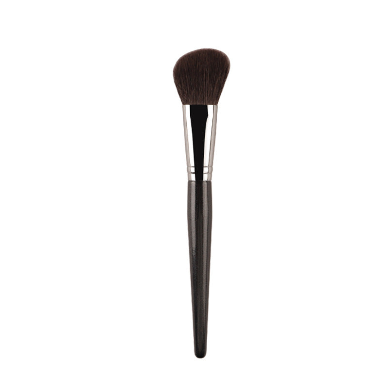 Black blush/contouring brush